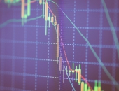 Pēc ECB sanāksmes eiro vērtība krītas par teju 3%