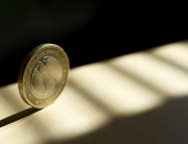 Vienojas izvērtēt iespēju atsevišķās nozarēs ieviest tā saucamo reverso PVN