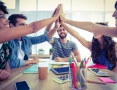 Latvijas iedzīvotāji, izvēloties darba vietu, visaugstāk vērtē atalgojumu, sociālās garantijas un draudzīgu kolektīvu