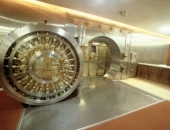 Sarūk tradicionālo banku nozīme cilvēku ikdienas dzīvē