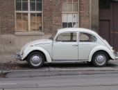 Valodnieki pārdod "Volkswagen" akcijas, protestējot pret kompānijas lēmumu pāriet uz angļu valodu