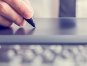 E-paraksta lietotājus aicina atjaunināt "eParakstītāju"