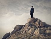 TOP 20 amatpersonas ieņem 695 amatus