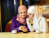 Atzīst uzņēmumu tiesības aizliegt darbiniekiem nēsāt reliģiskus simbolus