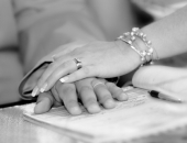 Laulību pieteikumus varēs iesniegt elektroniski