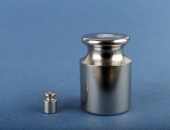 Vai, samazinot slodzi, darbiniekam jāmaksā kompensācija?