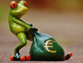 Par skaidras naudas nelegālu izvešanu no valsts