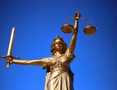 Zvērināti notāri un tiesu izpildītāji varēs dibināt SIA