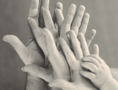 Plāno palielināt valsts atbalstu strādājošiem vecāku pabalsta saņēmējiem