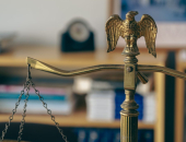 Pieņemts regulējums patērētāju kolektīvo prasību ieviešanai Latvijā