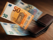 Senāts vērtē “ātro kredītu” ņēmēju atbildību