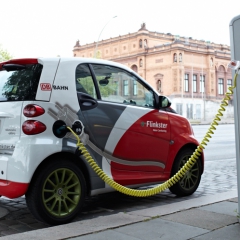 Latvija plāno izbūvēt 235 elektrotransportlīdzekļu uzlādes stacijas