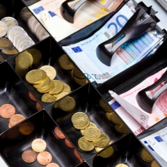 Lūdz veikt izmaiņas jaunajās kases aprātu lietošanas prasībās