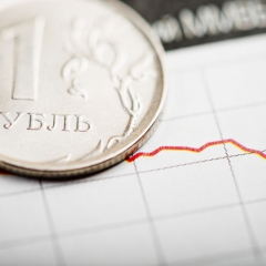 Krievijas rubļa vērtība sasniedz zemāko līmeni šogad