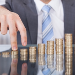 Darba samaksas kāpuma temps audzis