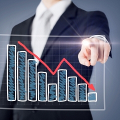 Inflācijas kritums gada griezumā - zemo naftas cenu dēļ