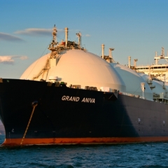 Regulators nolemj atteikt dabasgāzes tirdzniecības licences piešķiršanu 2 komersantiem