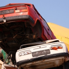 Lietotu auto tirgus Latvijā turpina sarukt