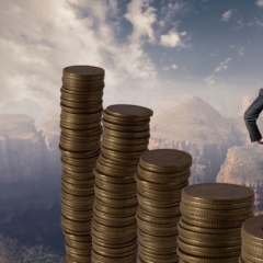 Minimālās algas pieaugums nevar apsteigt ekonomikas izaugsmi