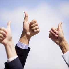 Apbalvoti tirgotāju asociācijas