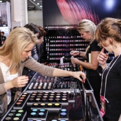 Latvijas kosmētikas tirgū ir pieejams daudzveidīgāks piedāvājums nekā lielākos un attīstītākos tirgos