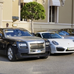 Plāno celt transportlīdzekļa nodevu luksusa auto ar lielu izmešu daudzumu