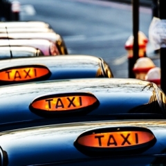 Taksometru nozare gatava protesta akcijām saistībā ar plānoto kopbraukšanas regulējumu