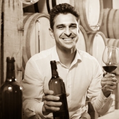 Mainīs regulējumu par mazajām alkoholisko dzērienu darītavām