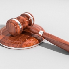 Vairākas Administratīvo pārkāpumu kodeksa normas atzīst par neatbilstošām Satversmei