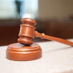 Prezidents izsludina likumu COVID-19 izplatības ierobežošanai