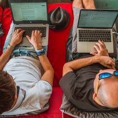 Spēkā stājušies grozījumi likumā par attālināto sapulču organizēšanu