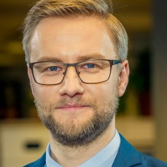 Māris Butāns, vecākais jurists, Elīna Andrijevska, juriste