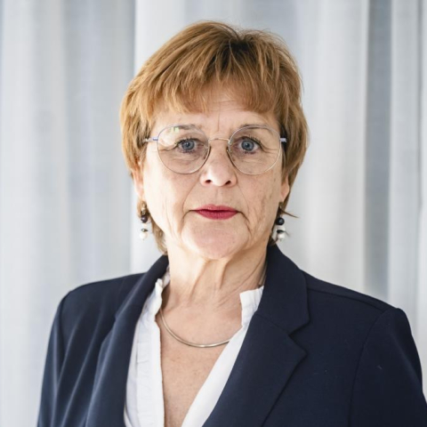 Dr. iur. Ingrīda Veikša